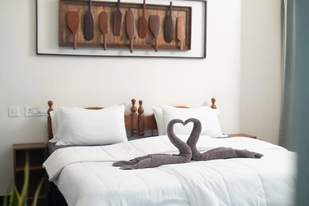 Paddle Cult Surf & Yoga Hotel Varkala 4*,