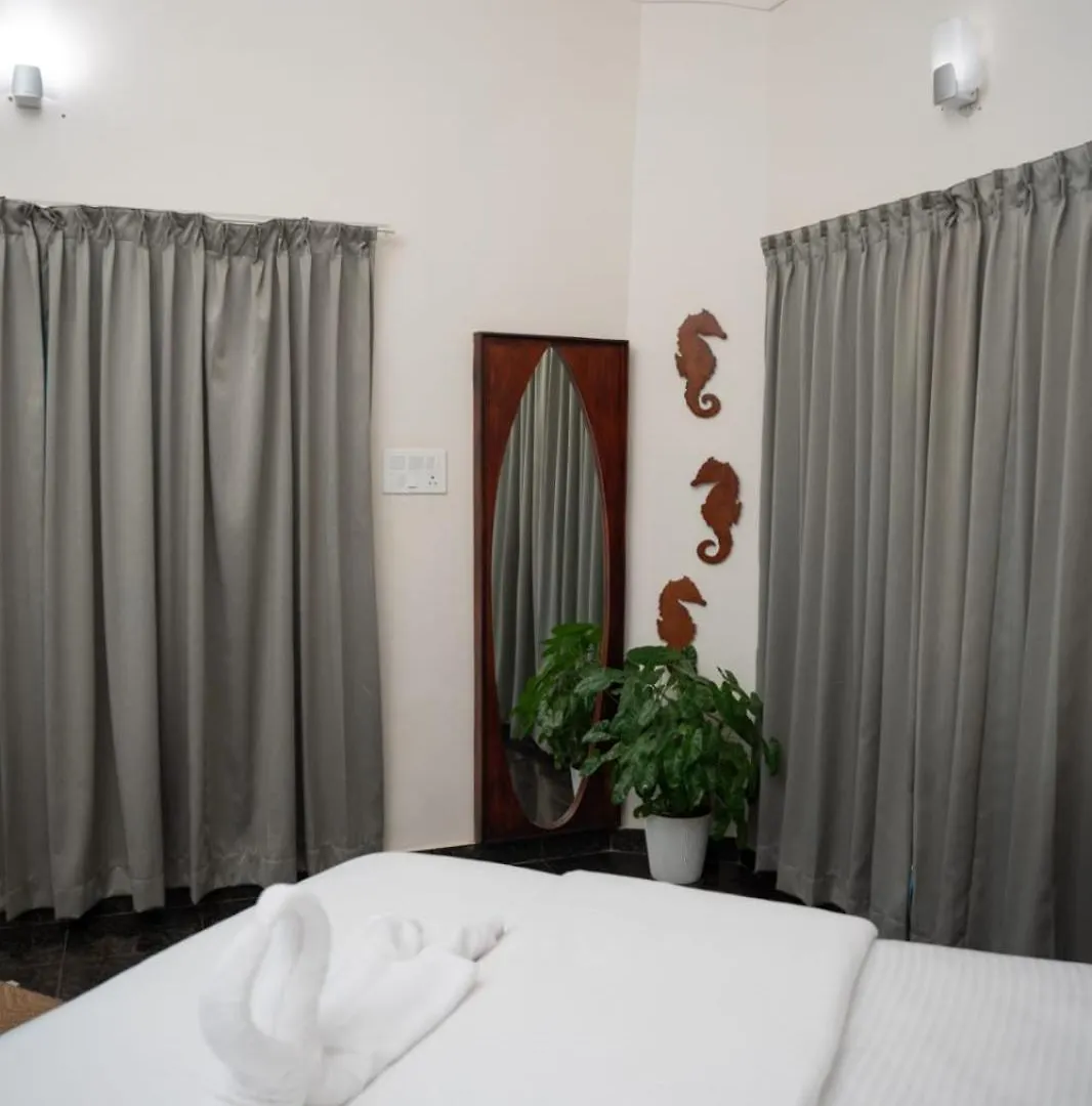 ****  Paddle Cult Surf & Yoga Hotel Varkala India